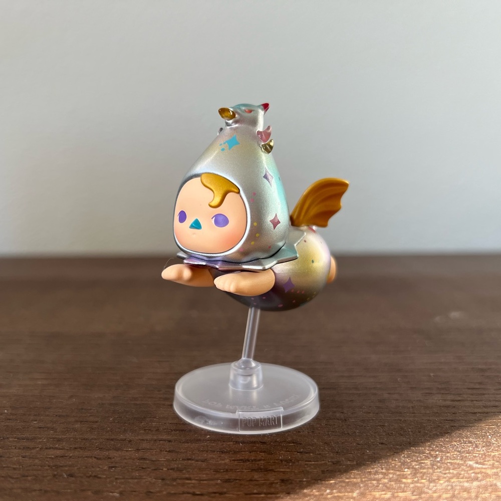 Pucky flying baby - flying dragon baby